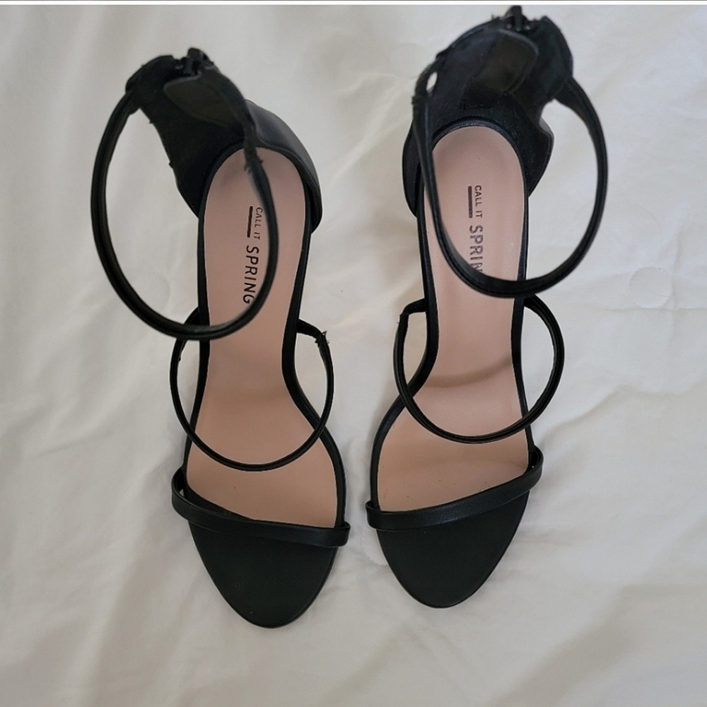 Black Heel Sandal - Call it Spring - Size 8 - Picture 2 of 10